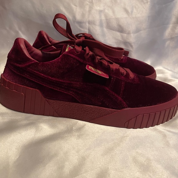 Velvet Puma Sneakers - Picture 7 of 7